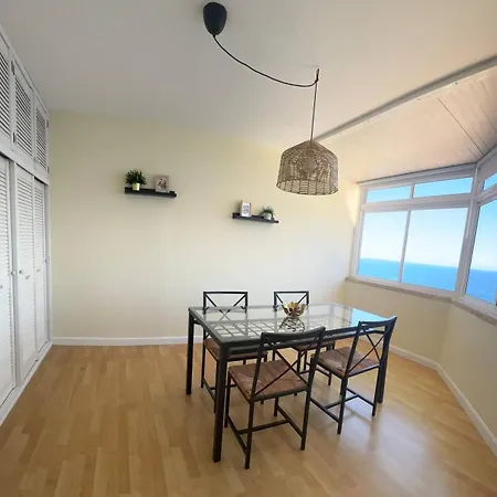 Maravilloso Duplex Frente Al Mar Con Parking Propio A Pie De Playa *