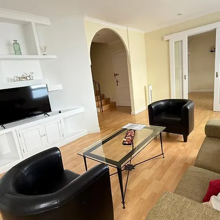 Apartamento Maravilloso Duplex Frente Al Mar Con Parking Propio A Pie De Playa
