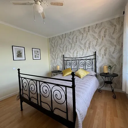 Maravilloso Duplex Frente Al Mar Con Parking Propio A Pie De Playa *