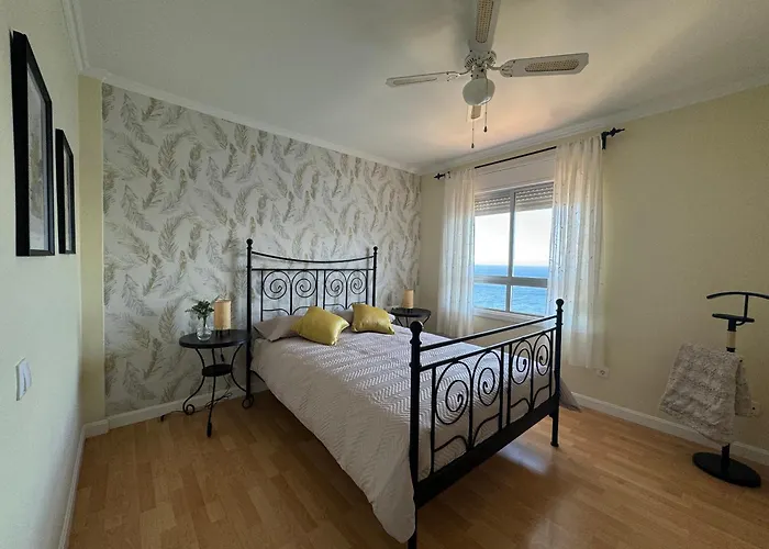 Maravilloso Duplex Frente Al Mar Con Parking Propio A Pie De Playa Lägenhet Radazul